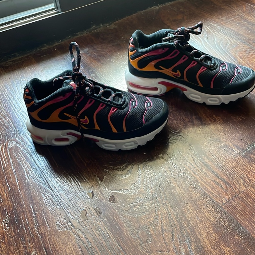 Girls Nike air max